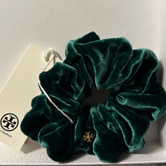 Tory Burch Accessories - Tory Burch Scrunchie